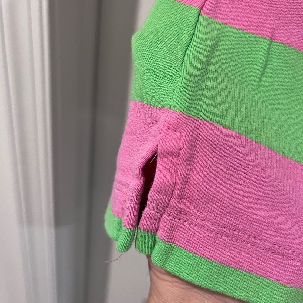 Lilly Pulitzer vibrant pink and green cotton polo shirt with logo size L. - Picture 4 of 6